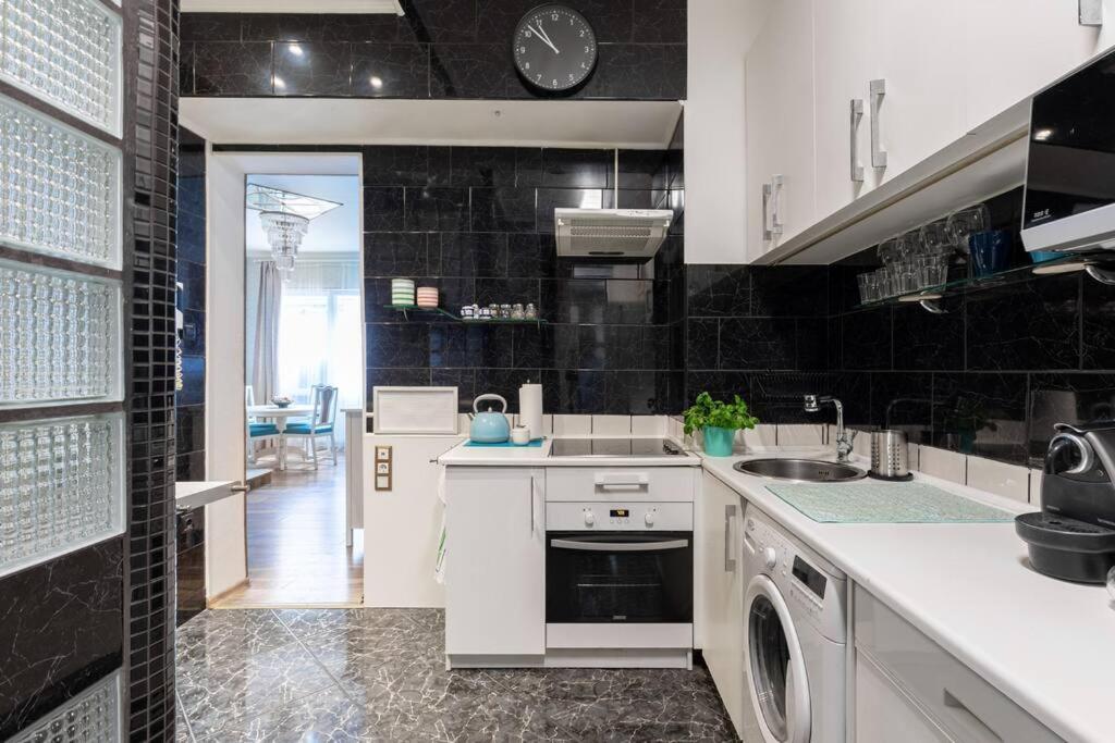 Stylish Central Budapest Apartment Zewnętrze zdjęcie