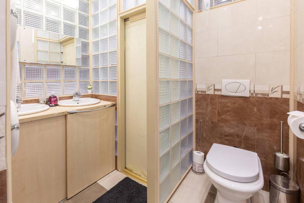 Stylish Central Budapest Apartment Zewnętrze zdjęcie